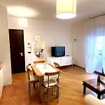 Rebecca\'S House Florence
